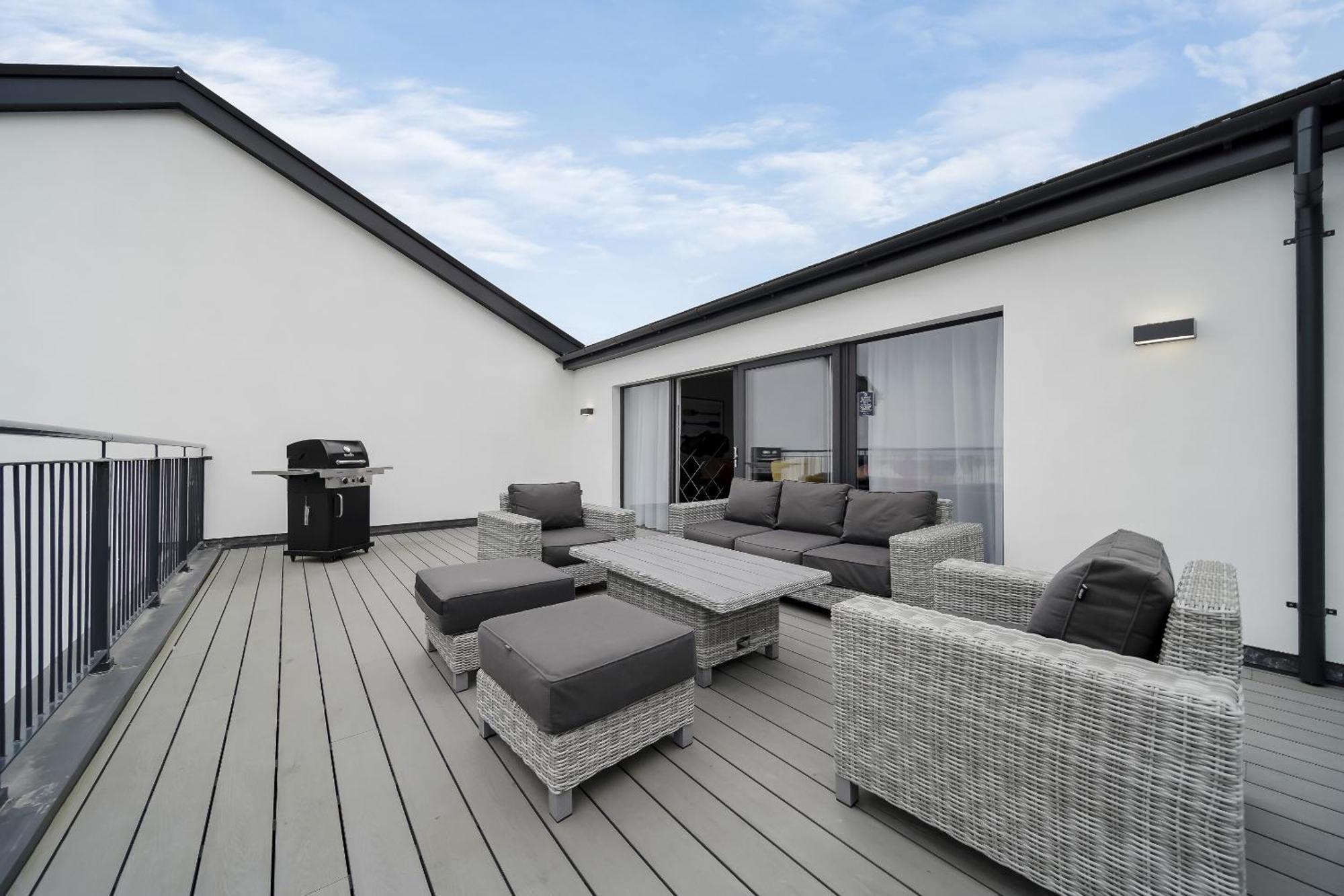 Bayview Luxury 3 Bedroom Apartment First Floor 道宁斯 外观 照片